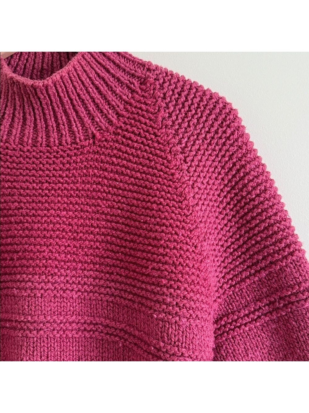 Hand-Knit Wool Sweater Raspberry Pink - Picture 3 of 14